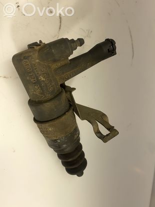 Audi A4 S4 B5 8D Clutch slave cylinder 8E0721257A