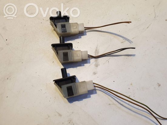 Mercedes-Benz E W210 Front door sensor