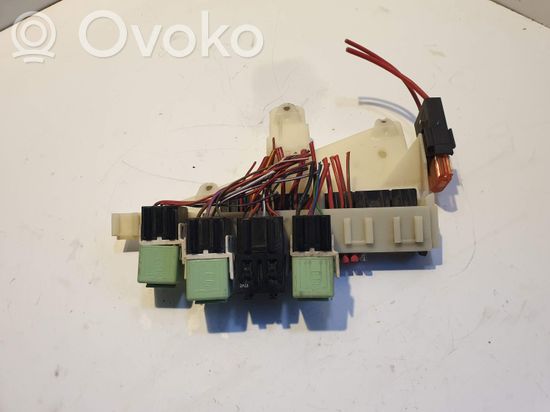 BMW 5 E39 Fuse box set 8371884