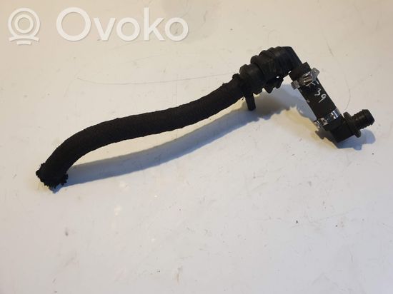 BMW 5 E39 Engine coolant pipe/hose