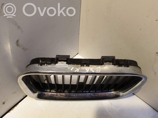 BMW 3 E36 Front bumper upper radiator grill 8122237