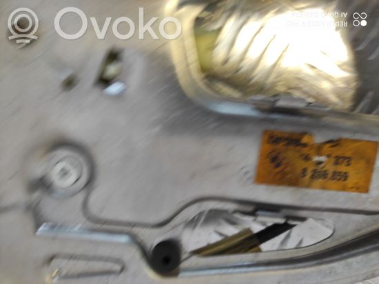 BMW 5 E39 Front door window regulator with motor 8236859