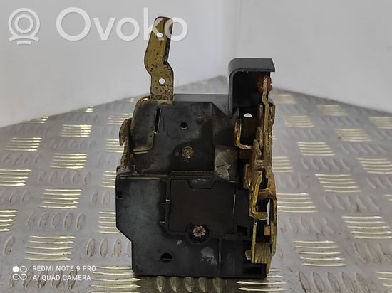 BMW 3 E30 Front door lock 19247841