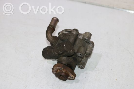 Audi A3 S3 8P Power steering pump mounting bracket