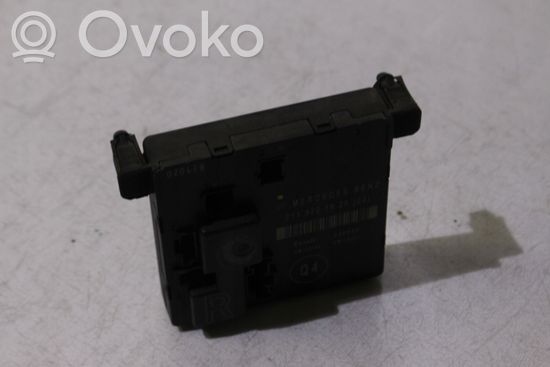 Mercedes-Benz E W211 Door control unit/module 2118201626