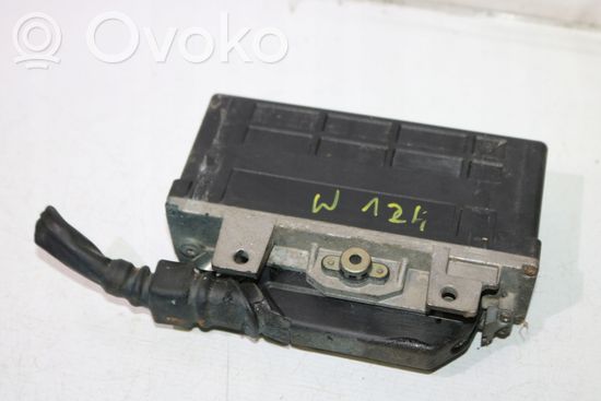 Mercedes-Benz E W124 Engine control unit/module 0265101020