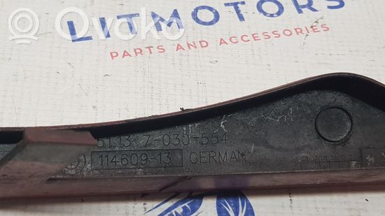 BMW 3 E46 Under headlight/headlamp trim 114609