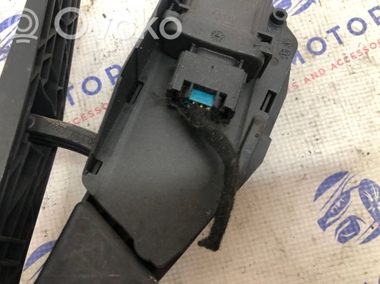 BMW 1 E81 E87 Accelerator throttle pedal 747665