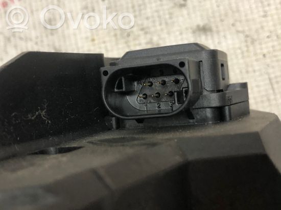 BMW 5 E39 Accelerator throttle pedal 6762480