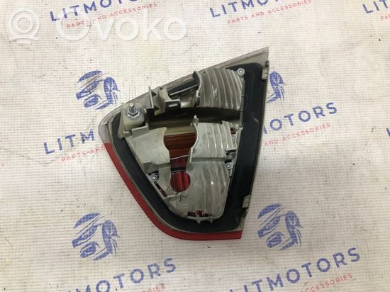 BMW 3 E90 E91 Tailgate rear/tail lights 6937459