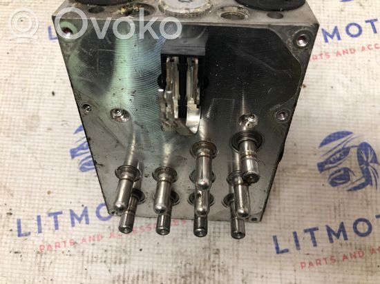 BMW 5 E39 ABS Pump 6756340