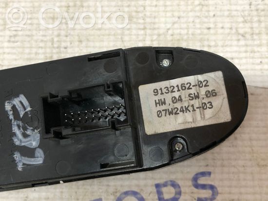 BMW 3 E92 E93 Electric window control switch 9132162