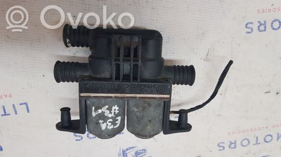 BMW 5 E39 Coolant heater control valve 8374995