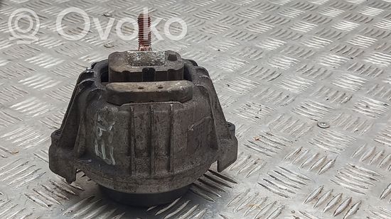BMW 1 E81 E87 Engine mount bracket 13981112