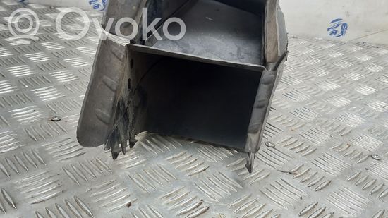 BMW X5 E70 Intercooler air channel guide 51747222877