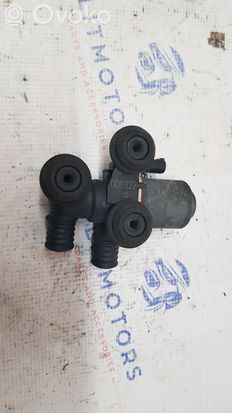 BMW 5 E39 Coolant heater control valve 8369805