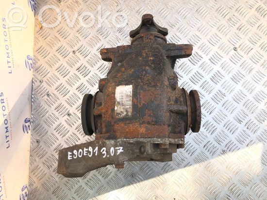BMW 3 E90 E91 Rear differential 7566169