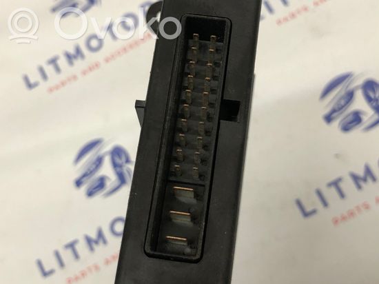 BMW 3 E90 E91 Comfort/convenience module 9176878