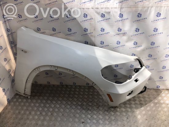 BMW X5 E70 Fender