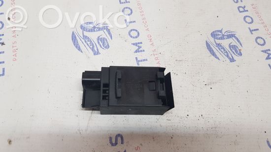 BMW 5 E34 AUC sensor 6917001