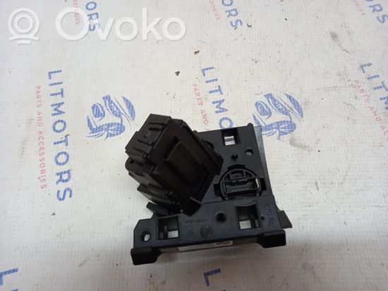 BMW 3 E90 E91 Ignition lock 10862510