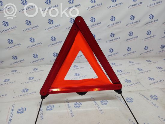 BMW 5 E60 E61 Emergency warning sign