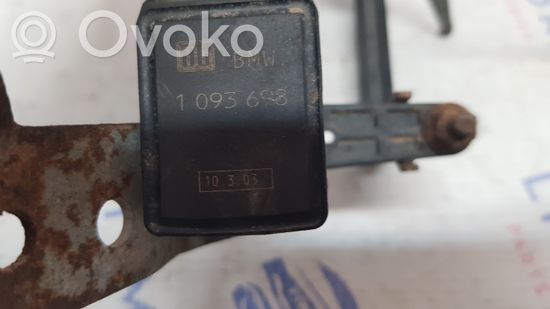 BMW 5 E39 Front height sensor lever 1093698