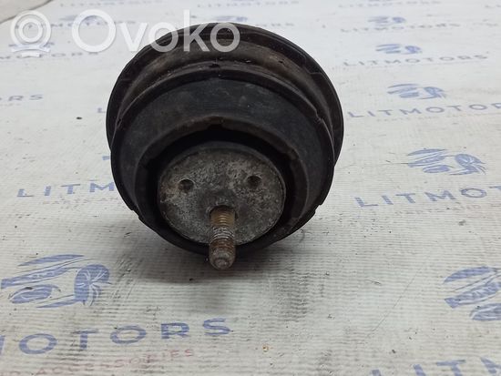 BMW 5 E39 Engine mount bracket 1094365