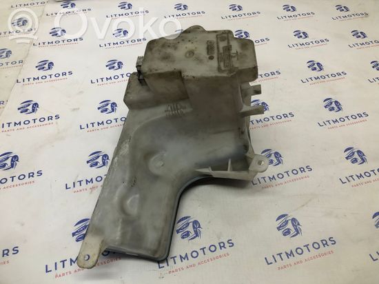 BMW X5 E53 Windshield washer fluid reservoir/tank 8252738