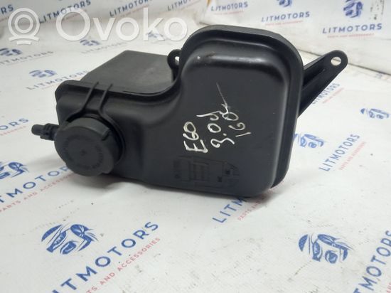 BMW 5 E60 E61 Coolant expansion tank/reservoir