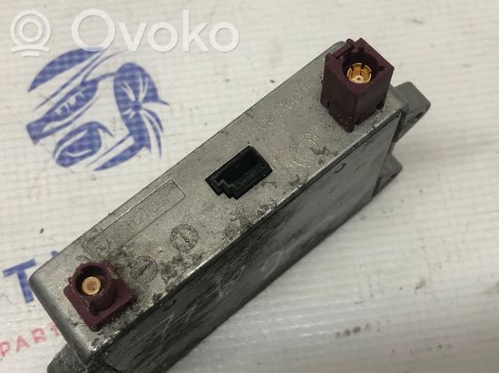 Audi A4 S4 B6 8E 8H Antenna control unit 8E0035456