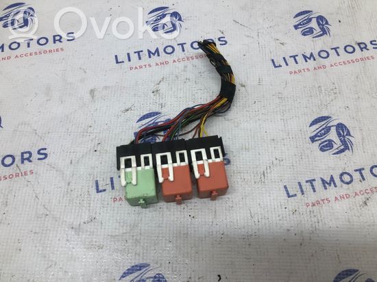 BMW 5 E60 E61 Other relay 8373700