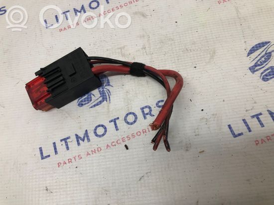 BMW 5 E39 Fuse 83736789