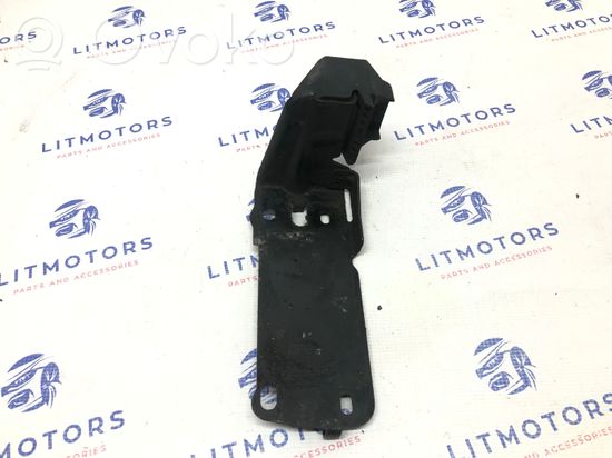 BMW 3 E90 E91 Radiator mount bracket 7117811