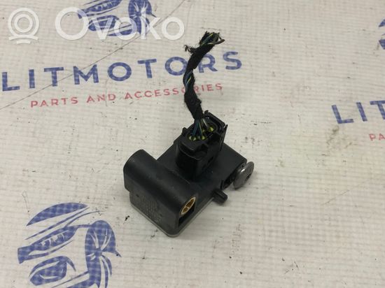 BMW 3 E90 E91 Airbag deployment crash/impact sensor 6911003