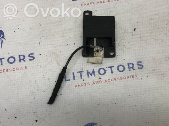 BMW 3 E90 E91 Bluetooth antenna 6928461