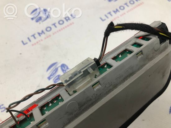 BMW 3 E90 E91 Third/center stoplight 479011