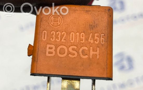 BMW 5 E34 Other relay 0332019456