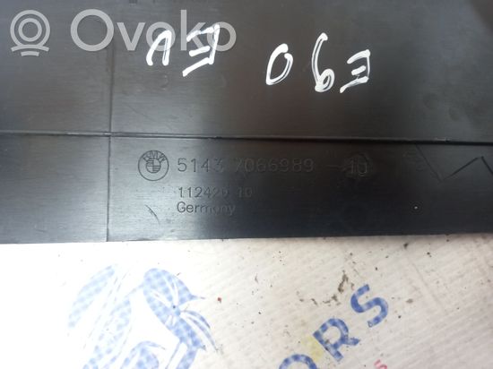 BMW 3 E92 E93 Foot area side trim 514370669893
