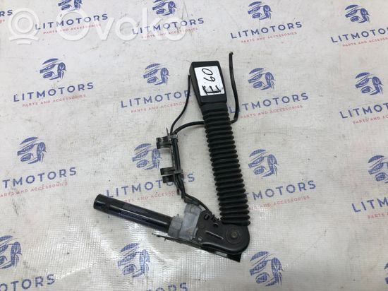 BMW 5 E60 E61 Front seatbelt buckle 561272102