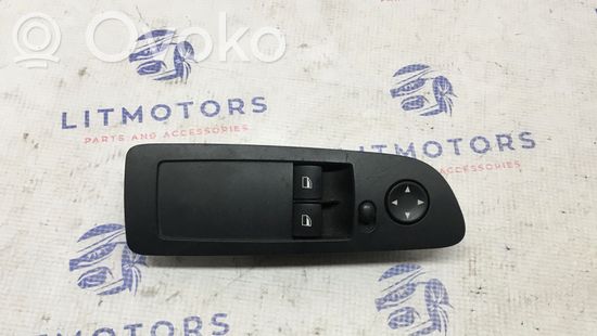 BMW 1 E82 E88 Electric window control switch 9155524
