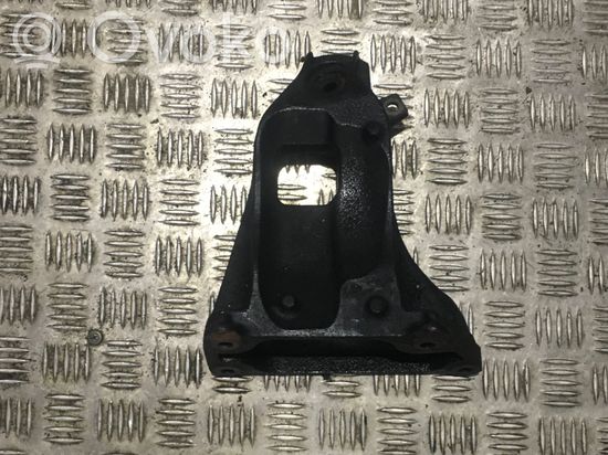 BMW 7 E65 E66 Engine mounting bracket 6769260