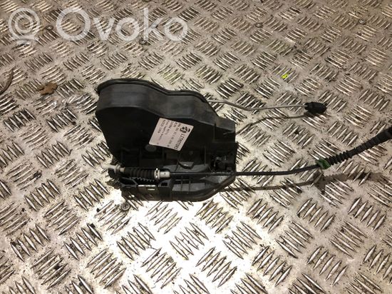 BMW X3 E83 Rear door lock 7167069