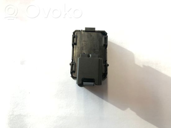 BMW X2 F39 Central locking switch button 9320642