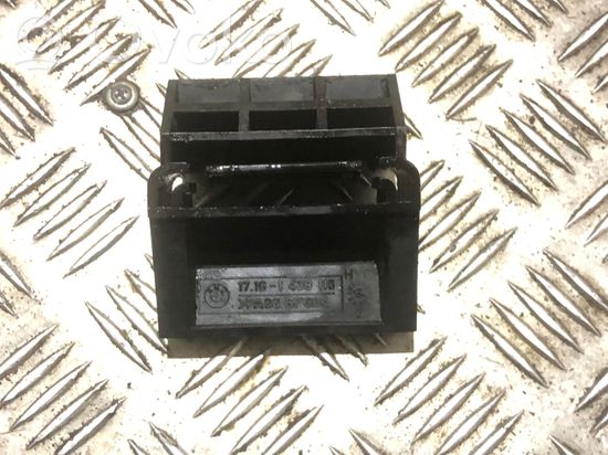 BMW X5 E53 Radiator mount bracket 1439116