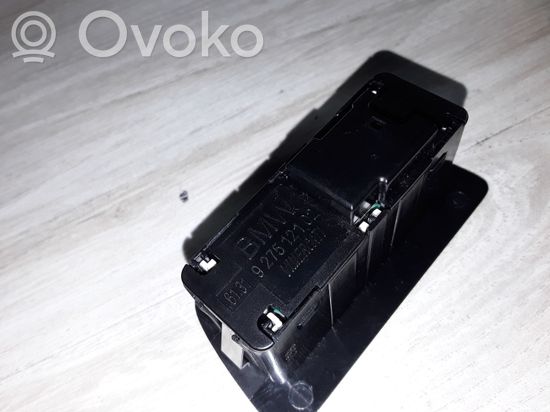 BMW M5 F90 Tailgate/boot open switch button 927512102