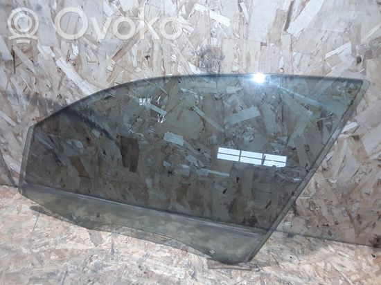 BMW 1 E81 E87 Front door window glass four-door