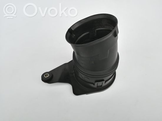 BMW 5 E60 E61 Air intake duct part 7521016