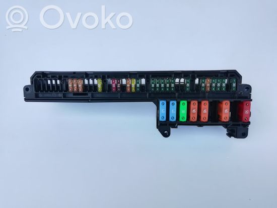 BMW 5 E60 E61 Fuse module 6957330