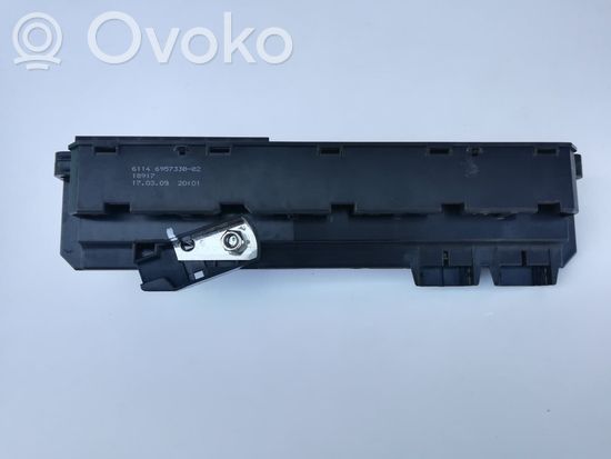 BMW 5 E60 E61 Fuse module 6957330